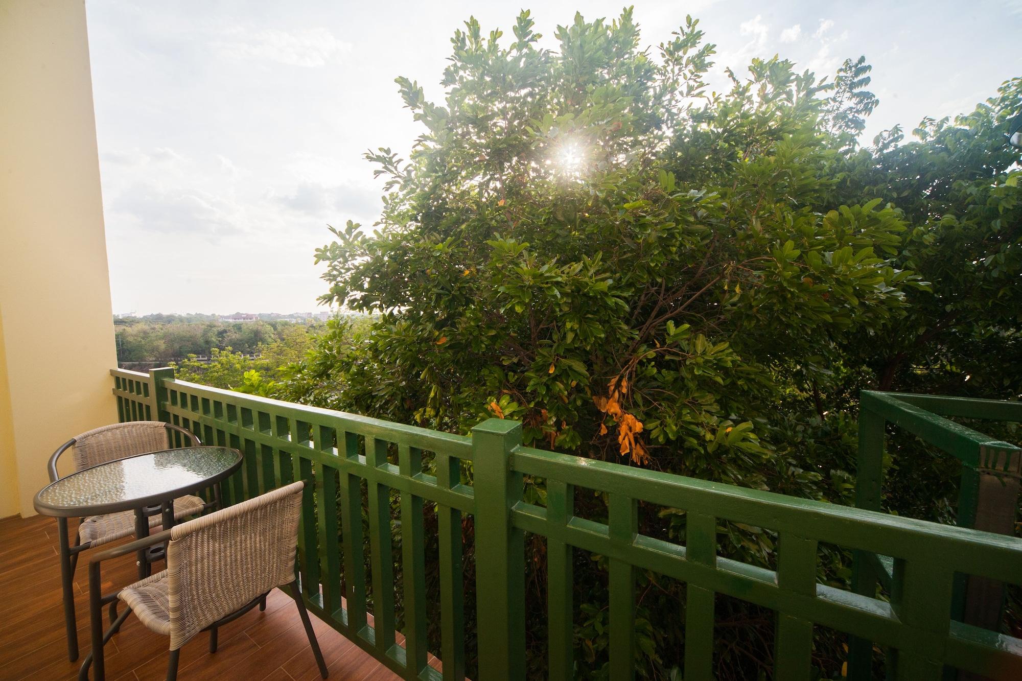 Anchan Laguna Hotel โรงแรมอัญชันลากูน่า Khon Kaen Exterior foto
